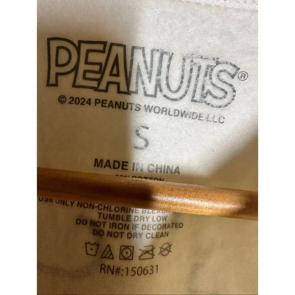 Snoopy PEANUTS Records Cream Crewneck Sweater Size Small - Picture 3 of 4